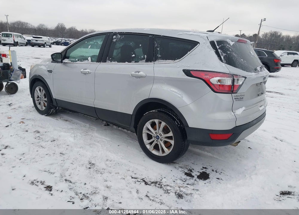 2017 FORD ESCAPE SE VIN: 1FMCU9GD1HUC70644