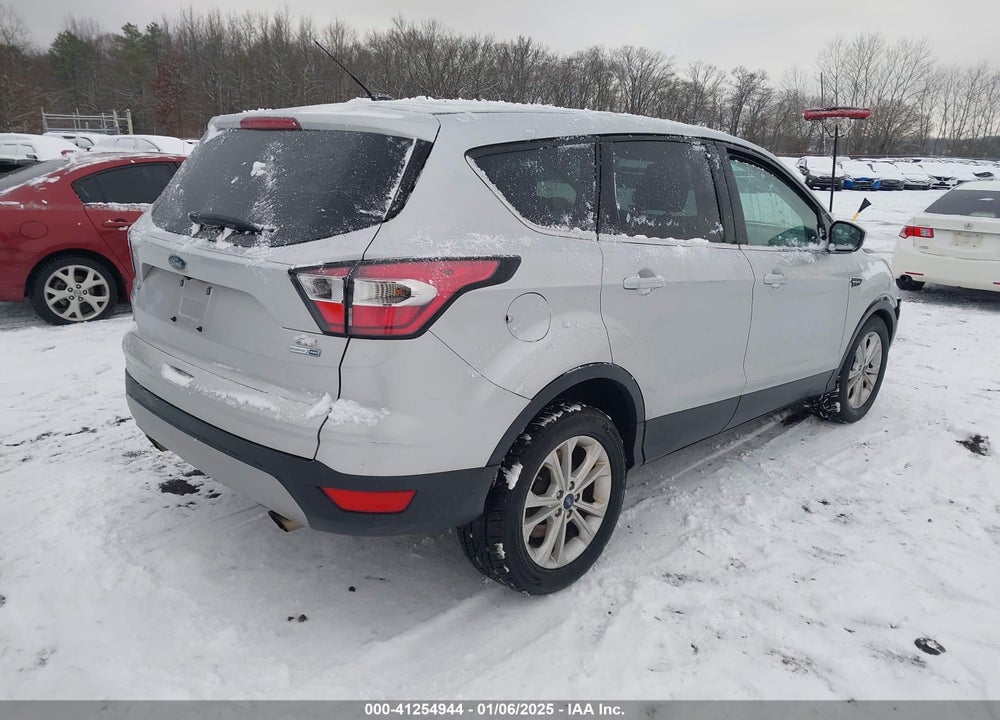 2017 FORD ESCAPE SE VIN: 1FMCU9GD1HUC70644