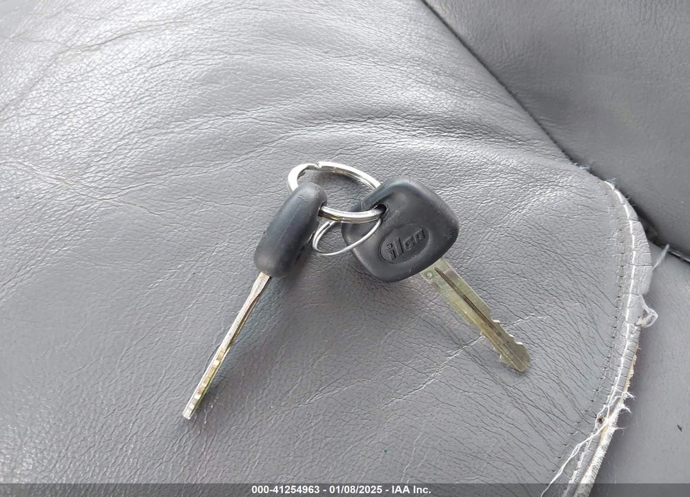 2004 TOYOTA SIENNA XLE LIMITED VIN: 5TDBA22C04S028506