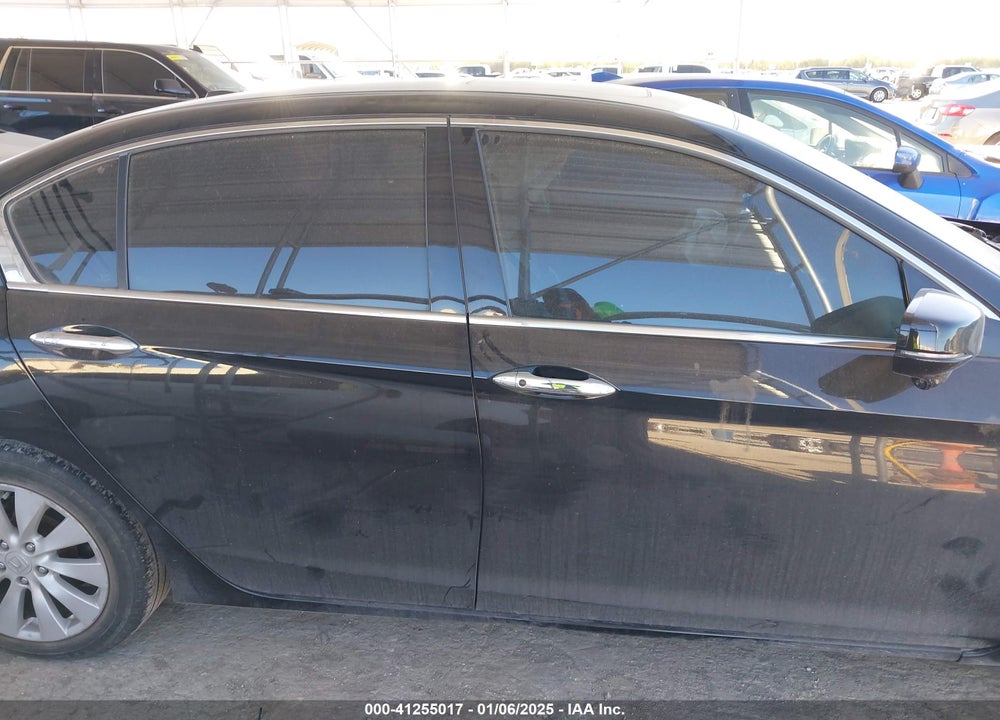 2013 HONDA ACCORD VIN: 1HGCR3F83DA038180