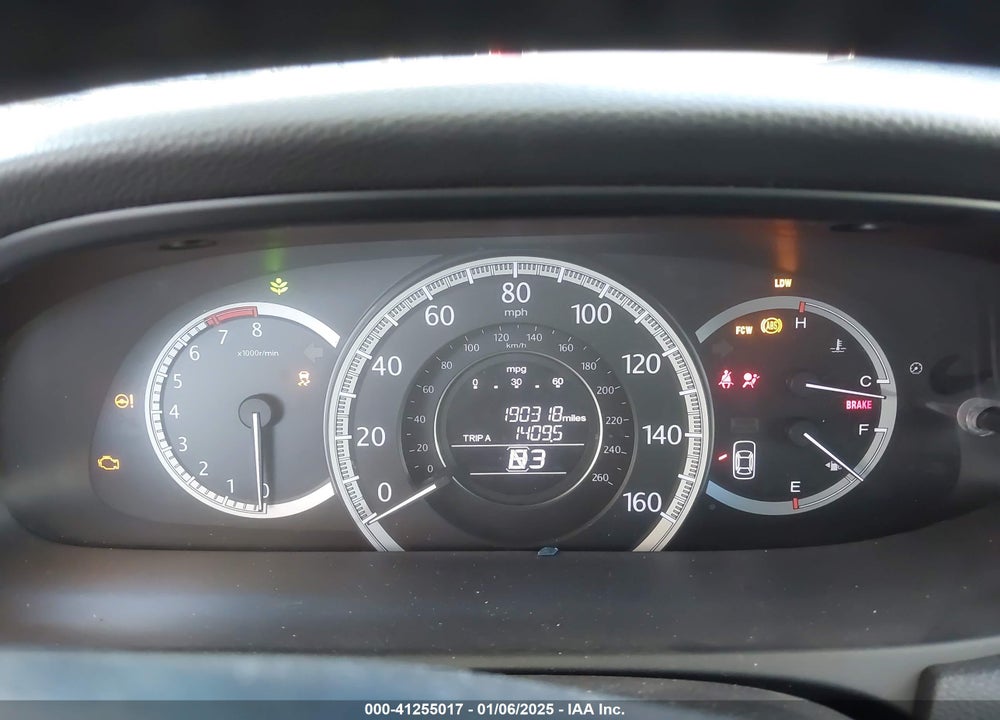 2013 HONDA ACCORD VIN: 1HGCR3F83DA038180