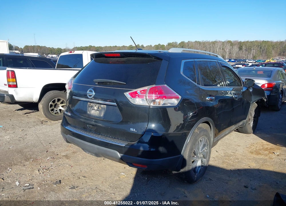 2015 NISSAN ROGUE SL VIN: 5N1AT2MT1FC802023