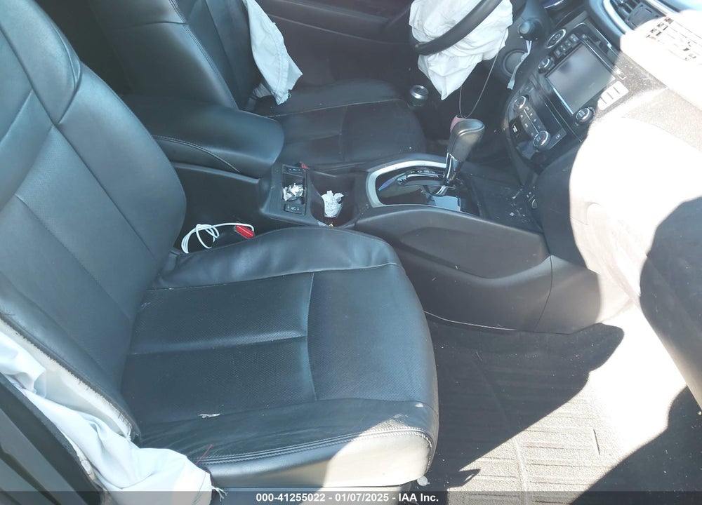 2015 NISSAN ROGUE SL VIN: 5N1AT2MT1FC802023