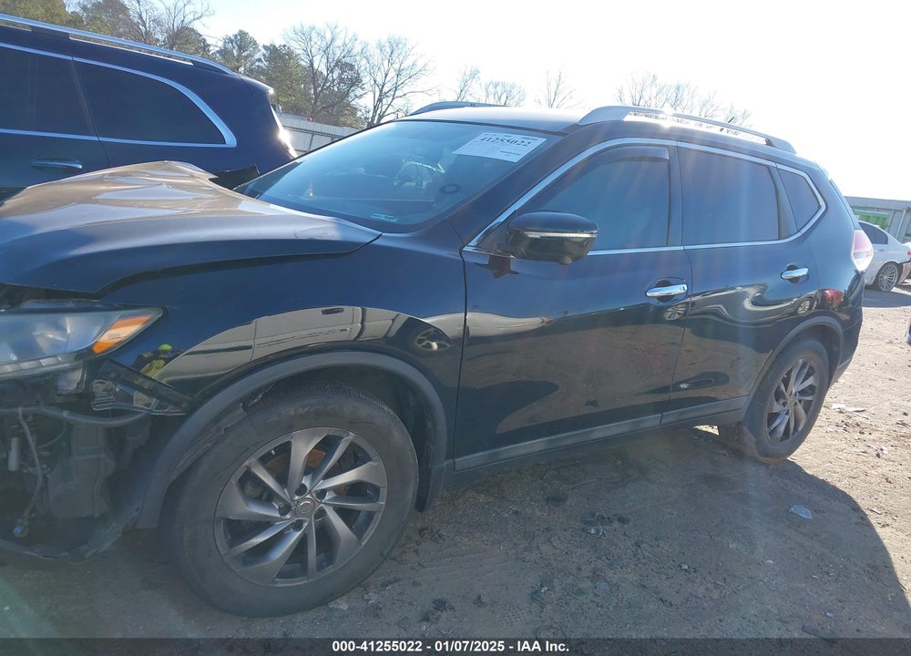 2015 NISSAN ROGUE SL VIN: 5N1AT2MT1FC802023