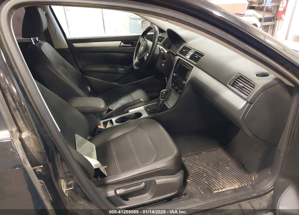 2013 VOLKSWAGEN PASSAT 2.0L TDI SE VIN: 1VWBN7A38DC111182