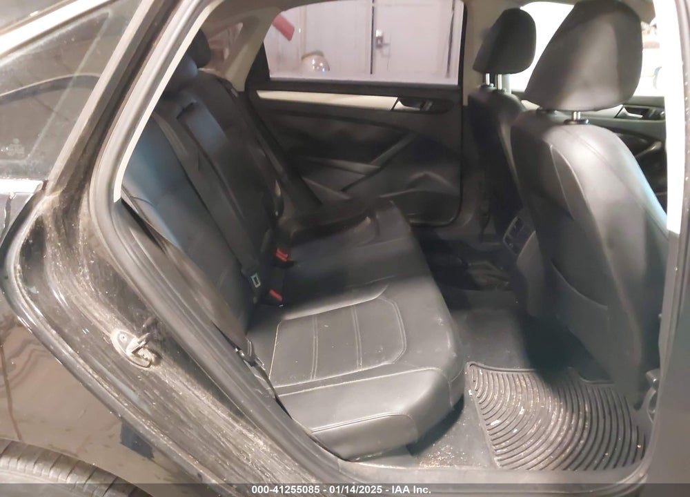 2013 VOLKSWAGEN PASSAT 2.0L TDI SE VIN: 1VWBN7A38DC111182