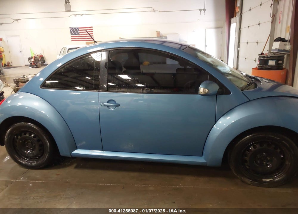 2010 VOLKSWAGEN NEW BEETLE 2.5L FINAL EDITION VIN: 3VWPW3AG4AM003893
