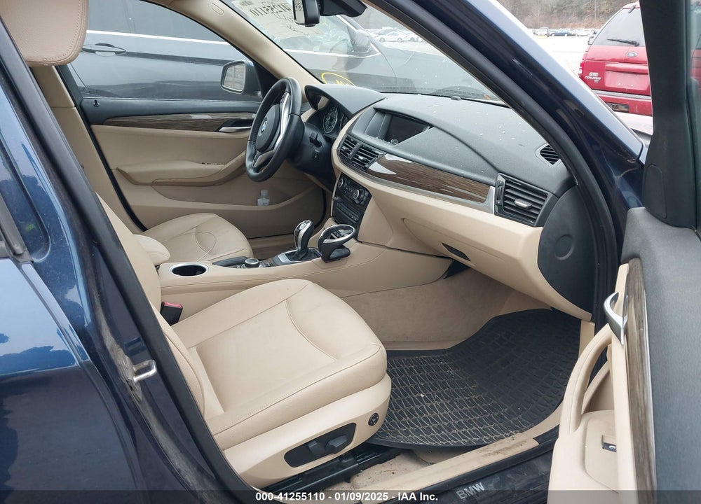 2015 BMW X1 XDRIVE28I VIN: WBAVL1C56FVY39251