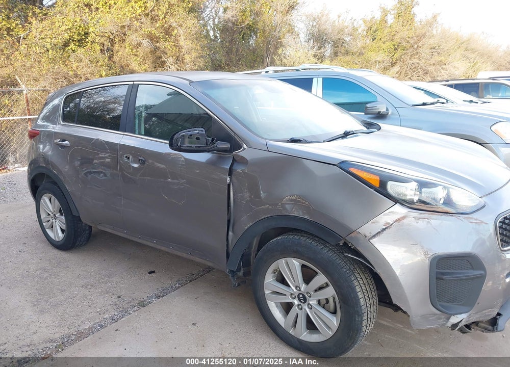 2018 KIA SPORTAGE LX VIN: KNDPM3AC4J7338510