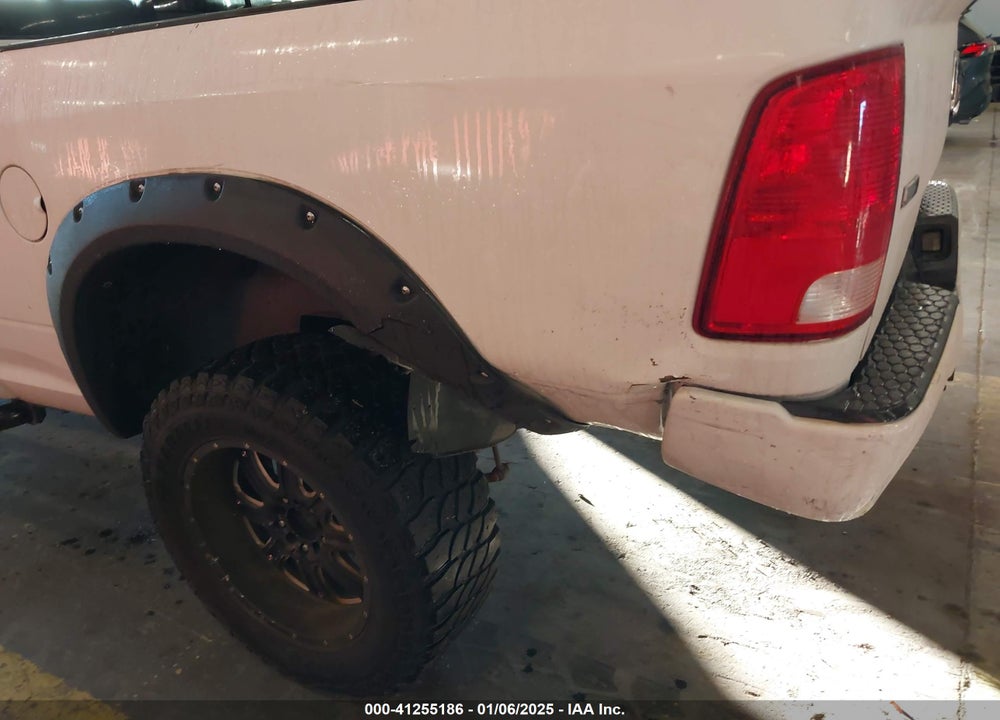 2011 RAM 1500 SLT VIN: 1D7RV1GT0BS638213