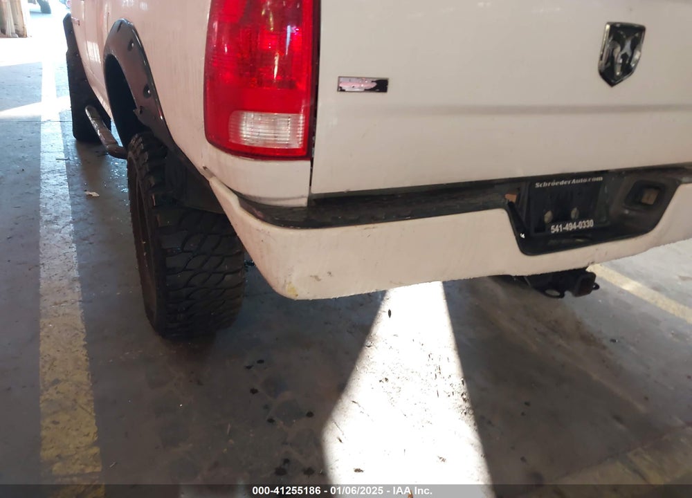 2011 RAM 1500 SLT VIN: 1D7RV1GT0BS638213