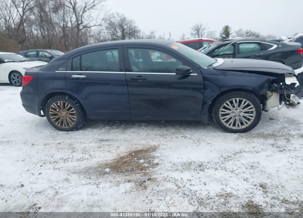 2011 CHRYSLER 200 VIN: 1C3BC2FG9BN527223