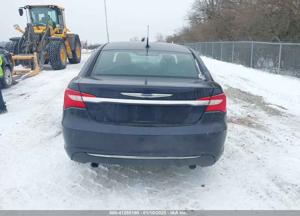 2011 CHRYSLER 200 VIN: 1C3BC2FG9BN527223
