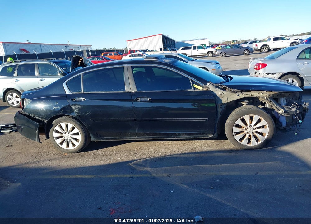 2013 HONDA ACCORD VIN: 1HGCR2F7XDA083070