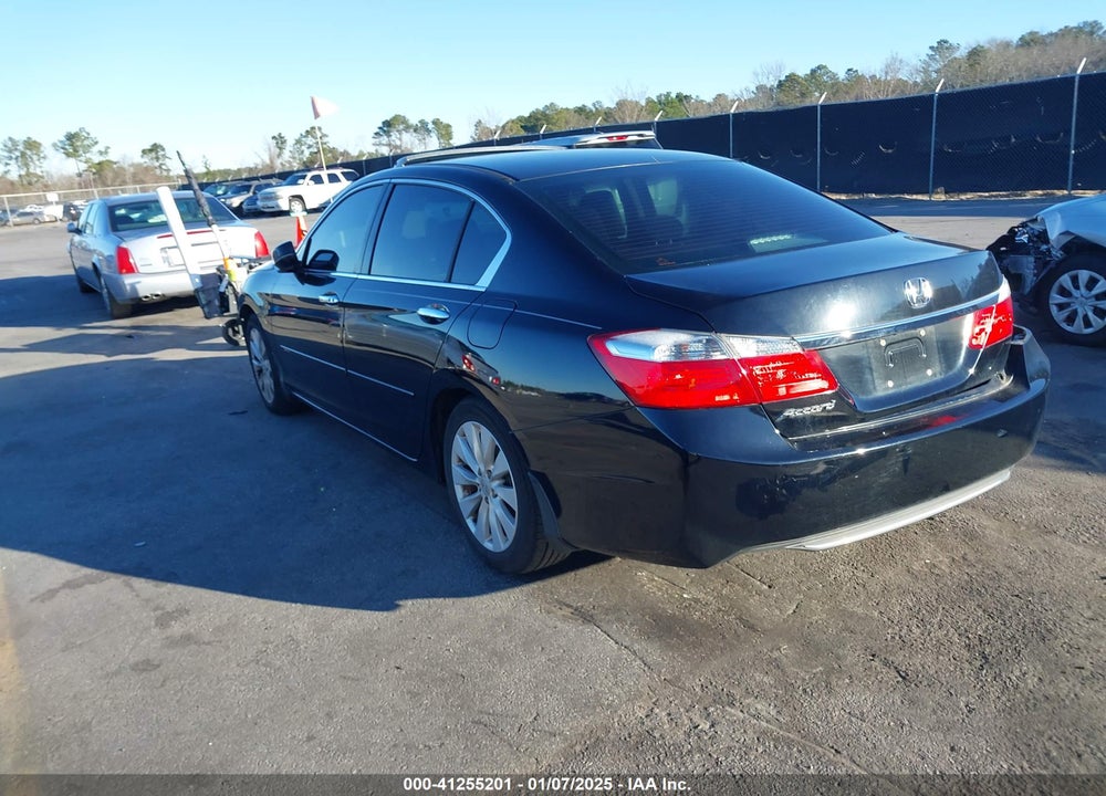 2013 HONDA ACCORD VIN: 1HGCR2F7XDA083070
