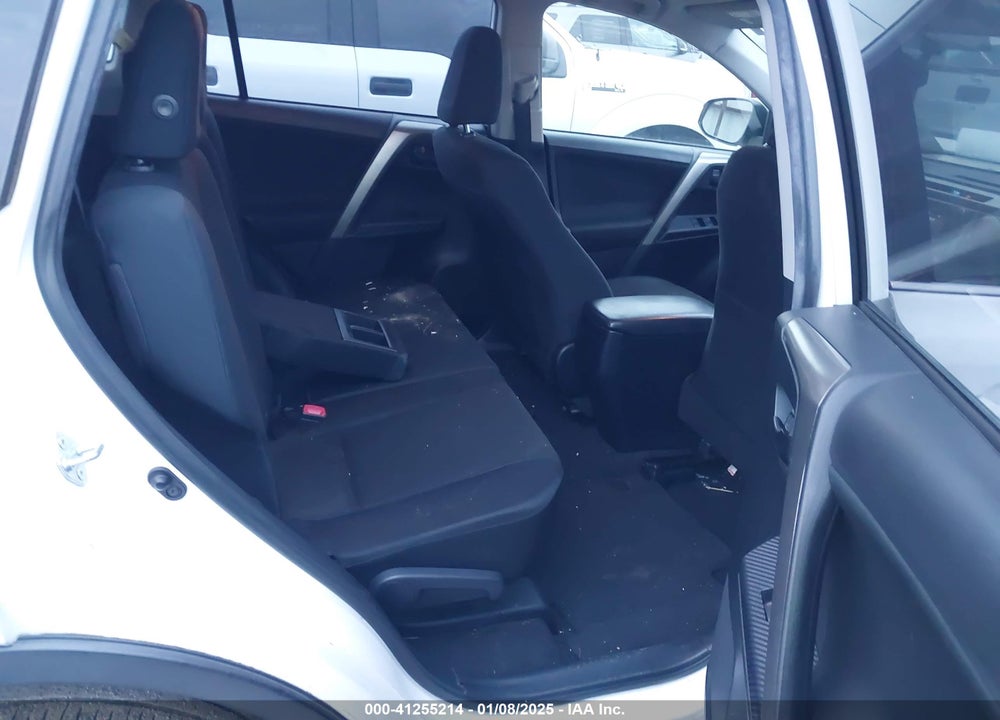 2015 TOYOTA RAV4 LE VIN: JTMZFREV2FD075881