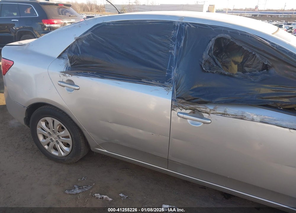 2010 KIA FORTE VIN: KNAFU4A25A5048469
