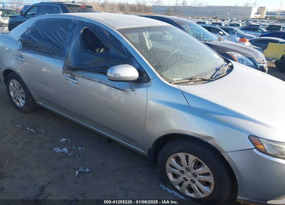 2010 KIA FORTE VIN: KNAFU4A25A5048469