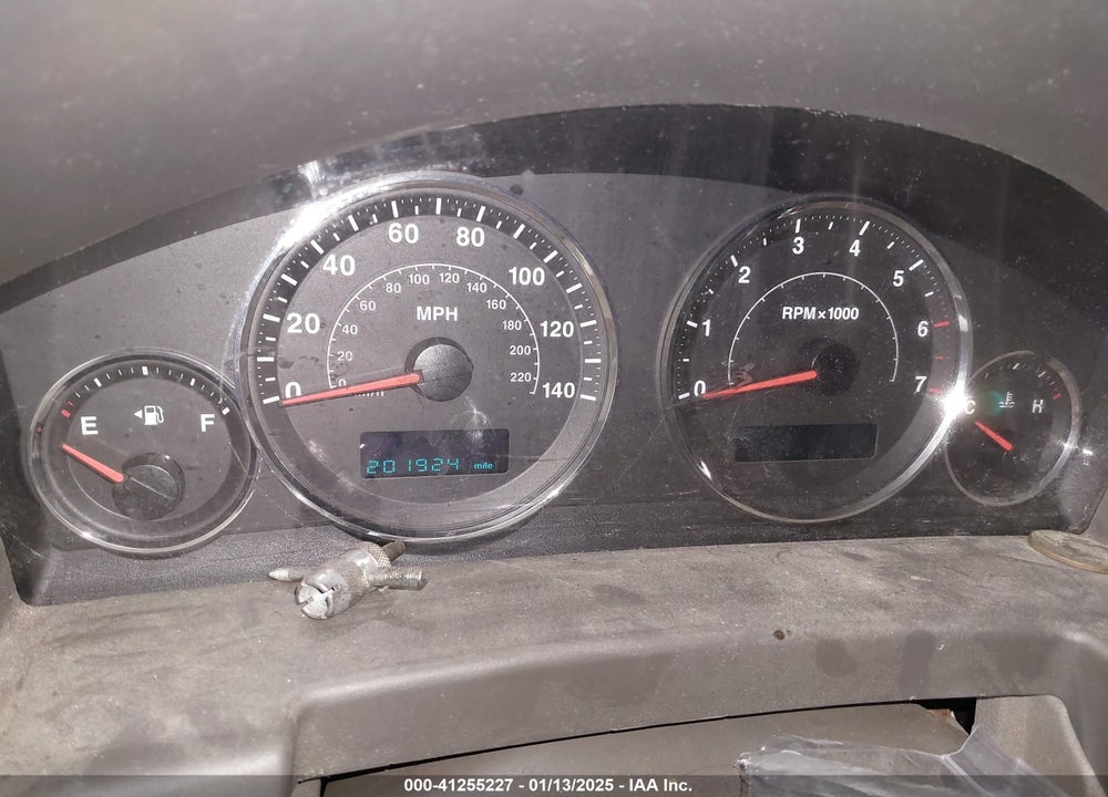 2006 JEEP COMMANDER VIN: 1J8HH48N96C211023