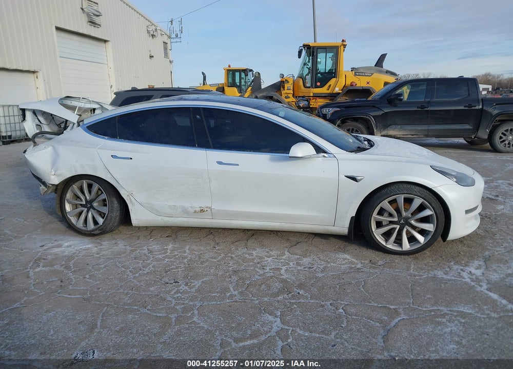 2019 TESLA MODEL 3 VIN: 5YJ3E1EB8KF454161