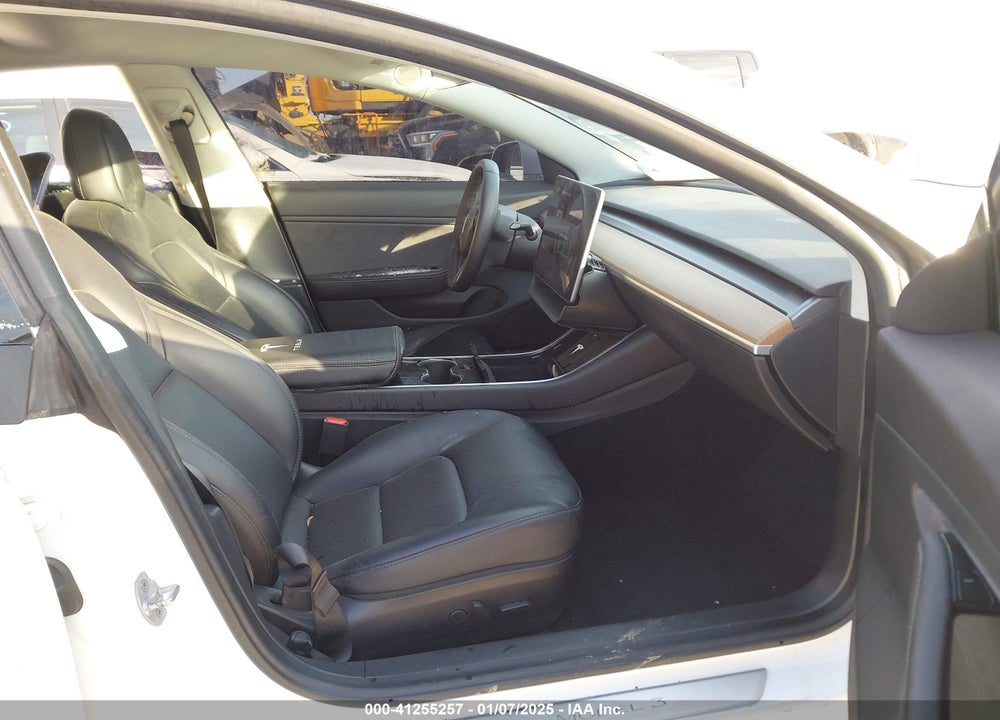 2019 TESLA MODEL 3 VIN: 5YJ3E1EB8KF454161