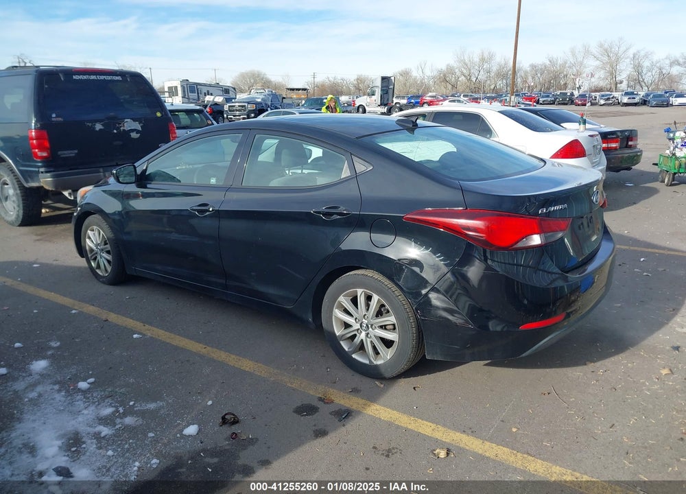 2016 HYUNDAI ELANTRA SE VIN: 5NPDH4AE4GH718255