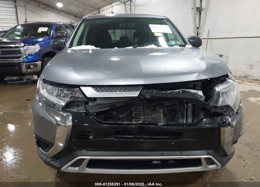 2019 MITSUBISHI OUTLANDER ES VIN: JA4AD2A36KZ018122