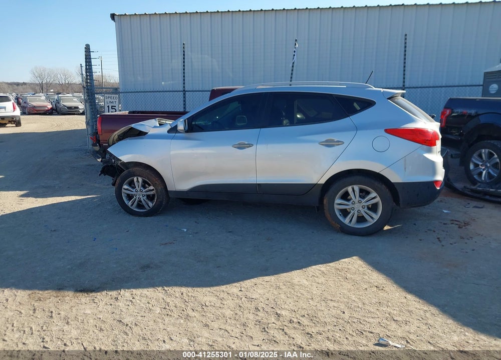 2011 HYUNDAI TUCSON GLS VIN: KM8JU3AC3BU126976