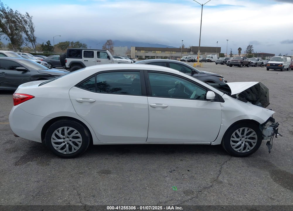 2018 TOYOTA COROLLA LE VIN: 5YFBURHE2JP836126