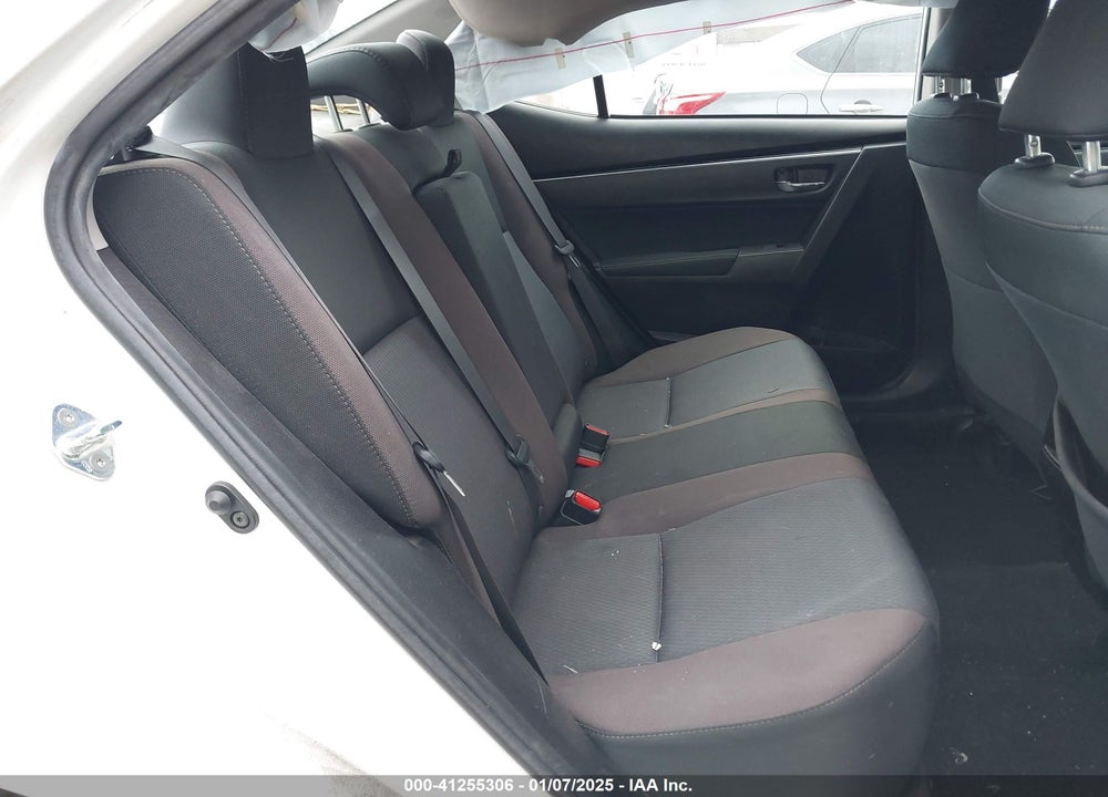 2018 TOYOTA COROLLA LE VIN: 5YFBURHE2JP836126