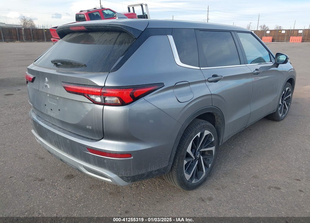2024 MITSUBISHI OUTLANDER SE 2.5 2WD/SE BLACK EDITION S-AWC/SE BLACK EDITION W/PANO ROOF S-AWC VIN: JA4J3VA84RZ041828