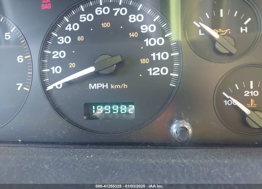 2002 JEEP GRAND CHEROKEE LAREDO VIN: 1J8GW48S52C261354