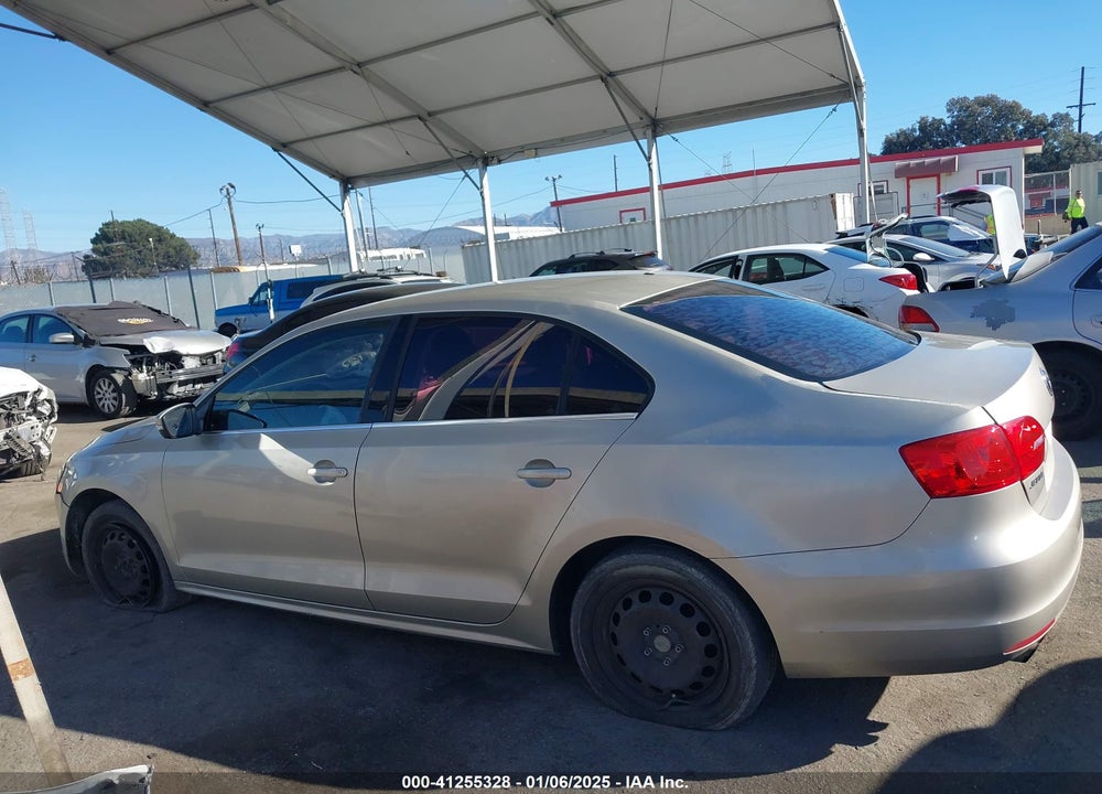 2013 VOLKSWAGEN JETTA VIN: 3VWDP7AJ2DM227803
