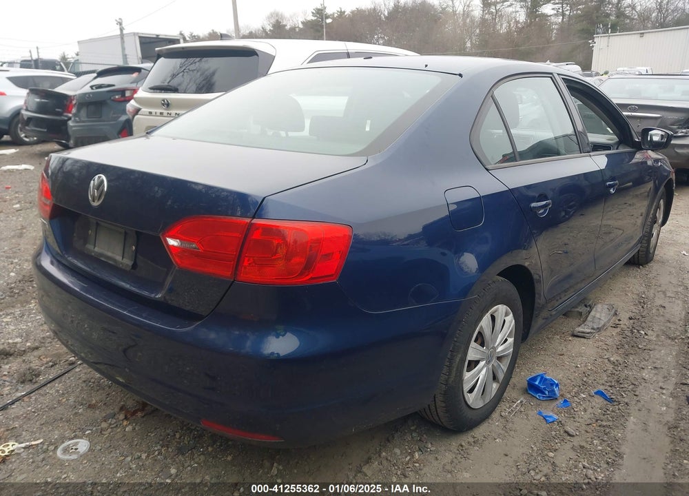 2013 VOLKSWAGEN JETTA 2.0L S VIN: 3VW2K7AJ3DM310632