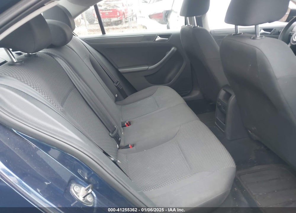 2013 VOLKSWAGEN JETTA 2.0L S VIN: 3VW2K7AJ3DM310632