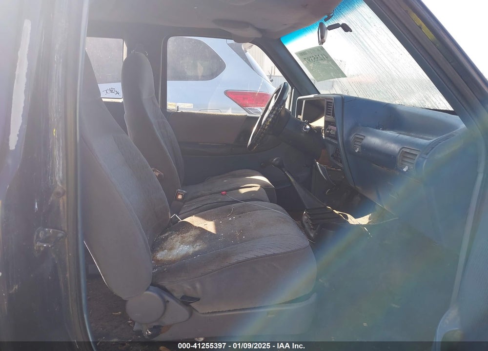 1994 FORD RANGER SUPER CAB VIN: 1FTCR14A1RPA18555