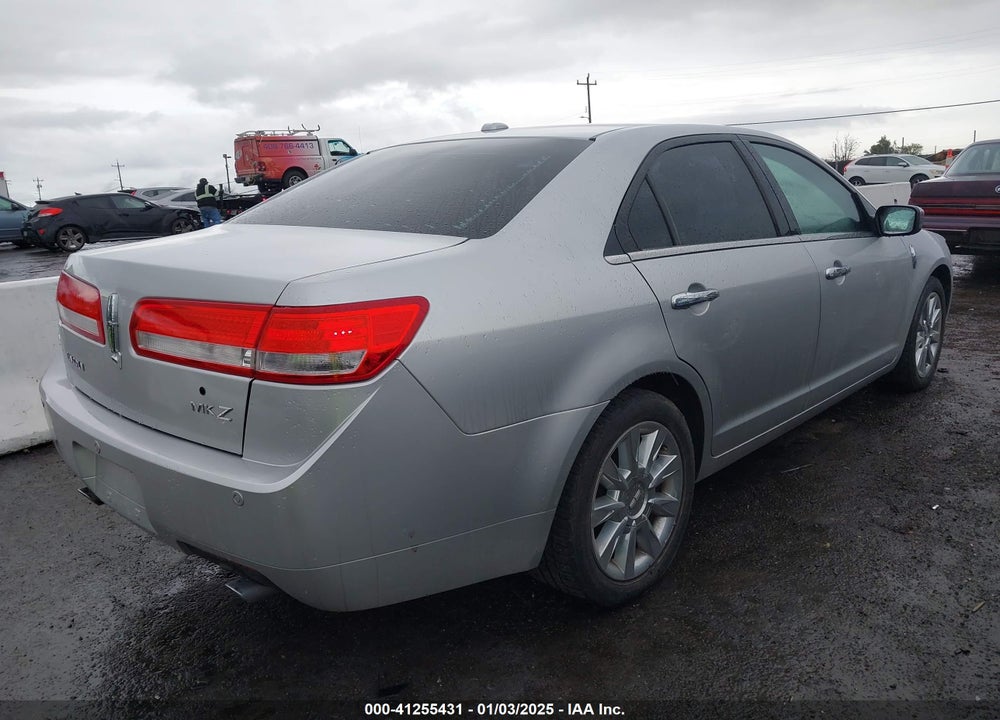 2011 LINCOLN MKZ VIN: 3LNHL2GC3BR752568