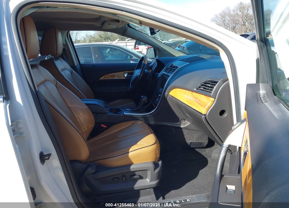 2011 LINCOLN MKX VIN: 2LMDJ8JK1BBJ02616