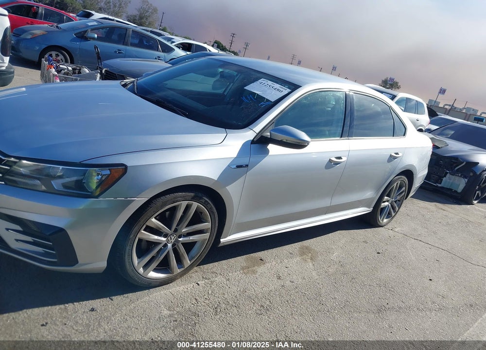 2018 VOLKSWAGEN PASSAT VIN: 1VWAA7A36JC006207