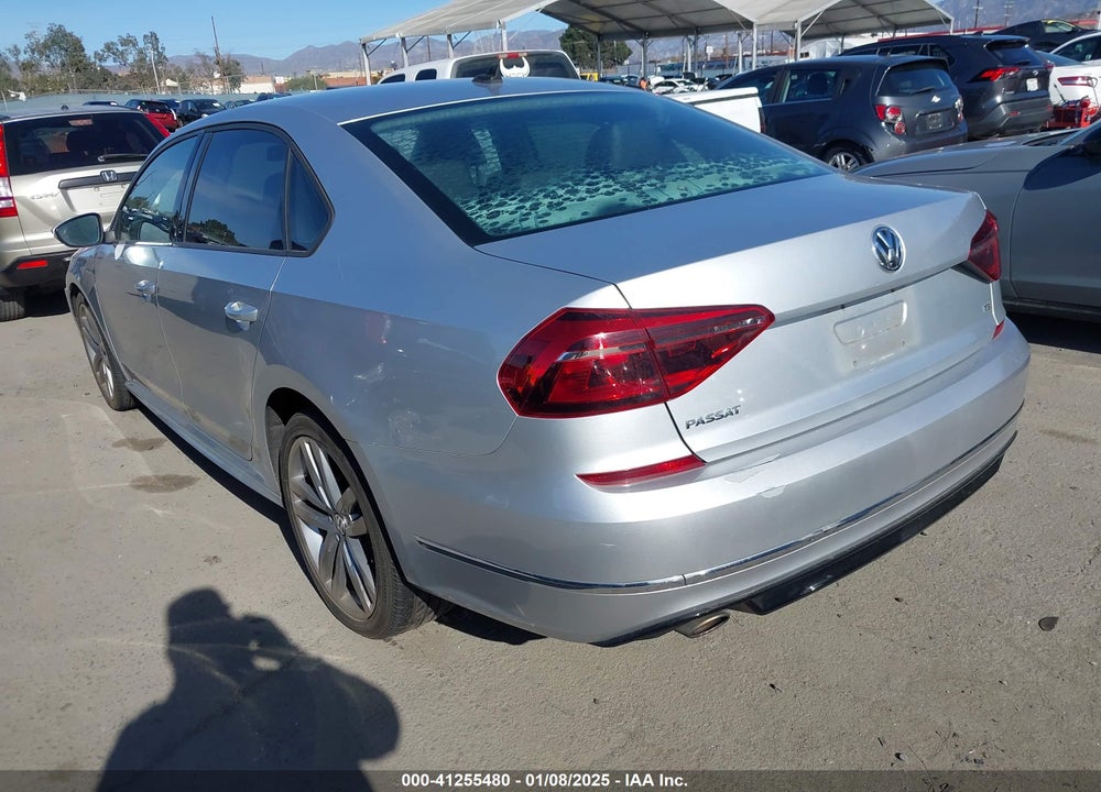2018 VOLKSWAGEN PASSAT VIN: 1VWAA7A36JC006207