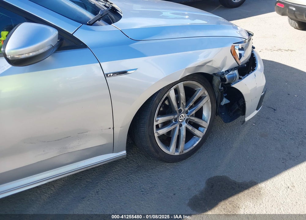 2018 VOLKSWAGEN PASSAT VIN: 1VWAA7A36JC006207