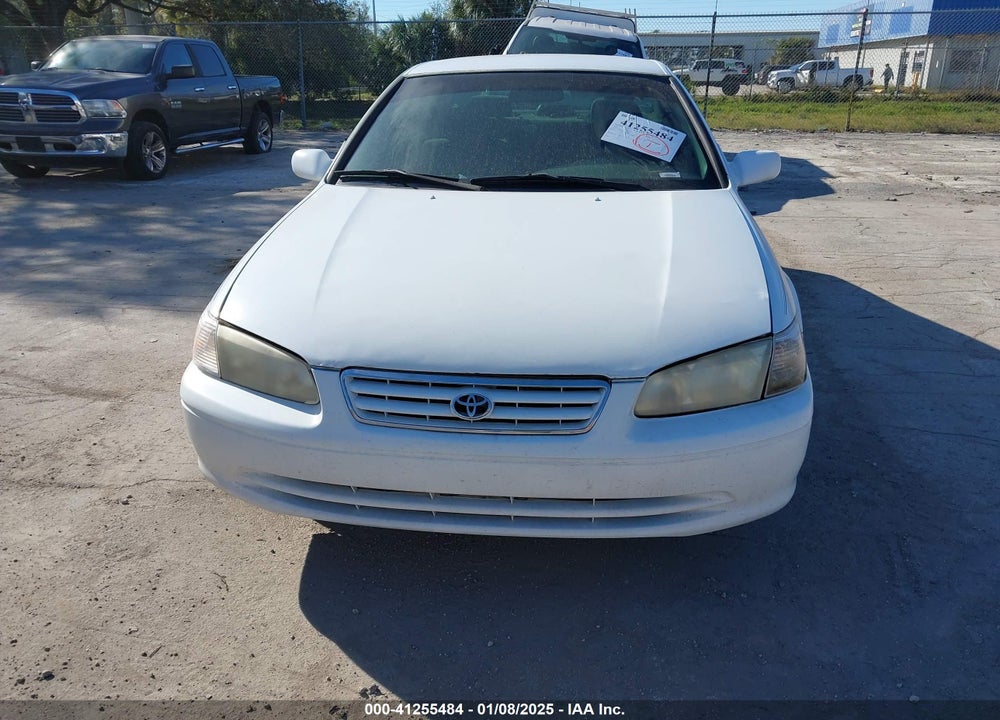 2001 TOYOTA CAMRY LE VIN: JT2BG22K610559044