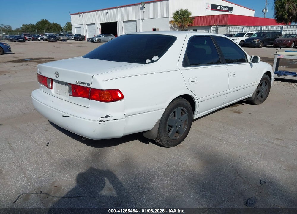 2001 TOYOTA CAMRY LE VIN: JT2BG22K610559044
