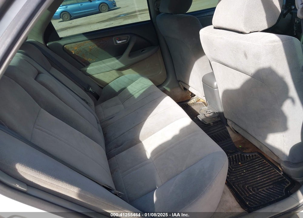 2001 TOYOTA CAMRY LE VIN: JT2BG22K610559044