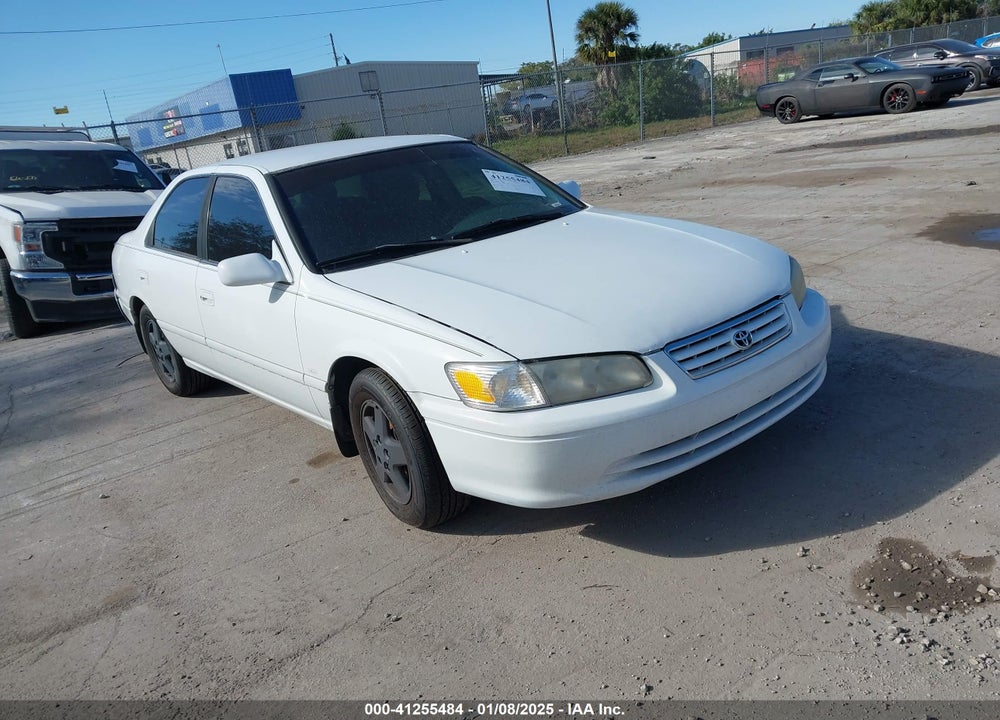 2001 TOYOTA CAMRY LE VIN: JT2BG22K610559044