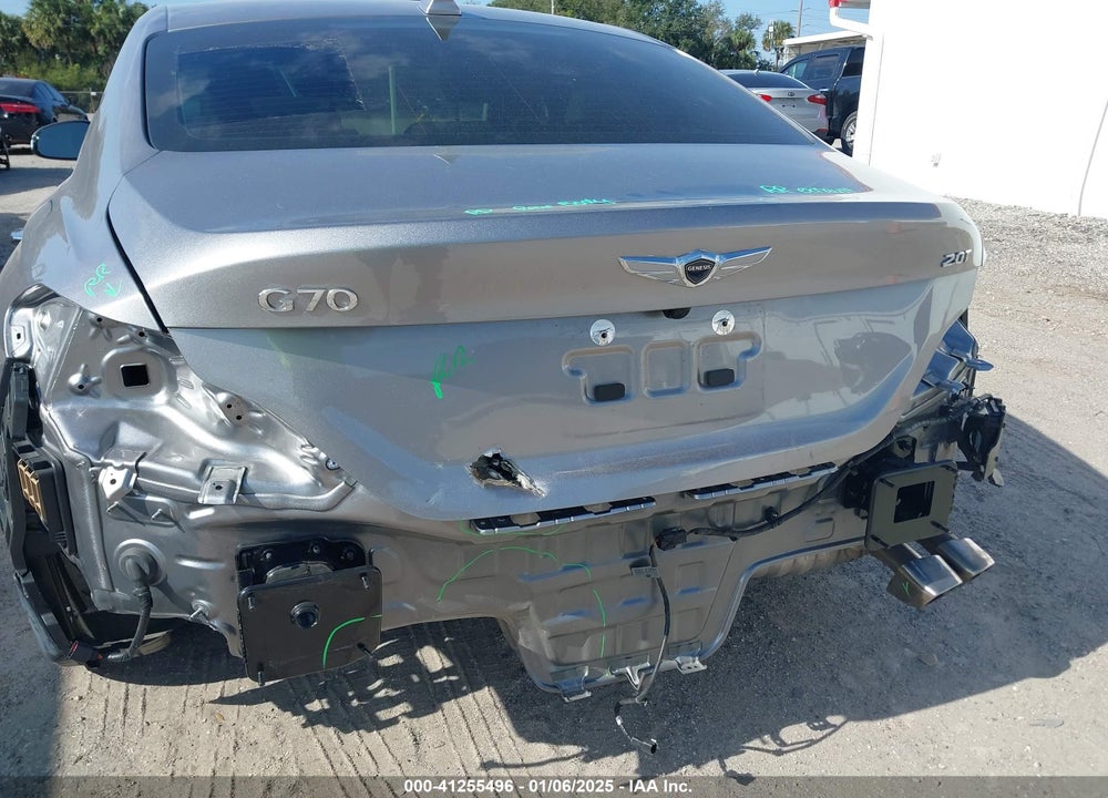 2020 GENESIS G70 VIN: KMTG64LA2LU051300