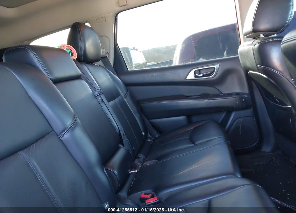 2018 NISSAN PATHFINDER PLATINUM VIN: 5N1DR2MM8JC662369