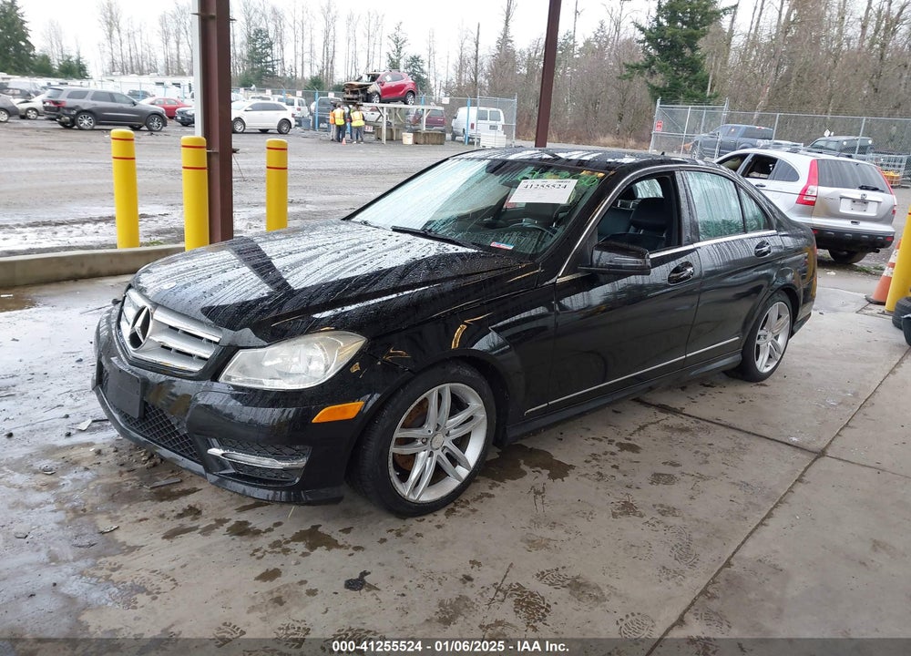 2013 MERCEDES-BENZ C 250 VIN: WDDGF4HB1DA752404