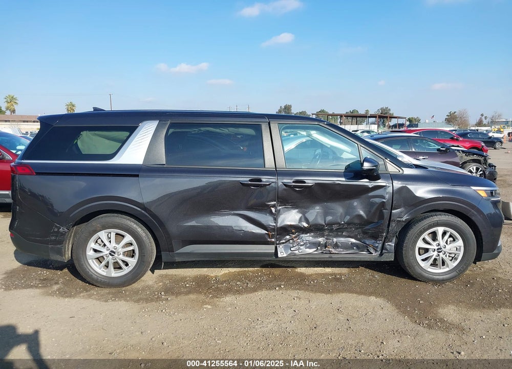 2023 KIA CARNIVAL MPV LX SEAT PACKAGE VIN: KNDNB4H39P6289960