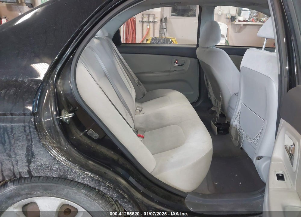 2009 KIA SPECTRA VIN: KNAFE221395659202